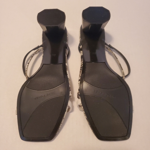 Heels - Picture 4 of 4